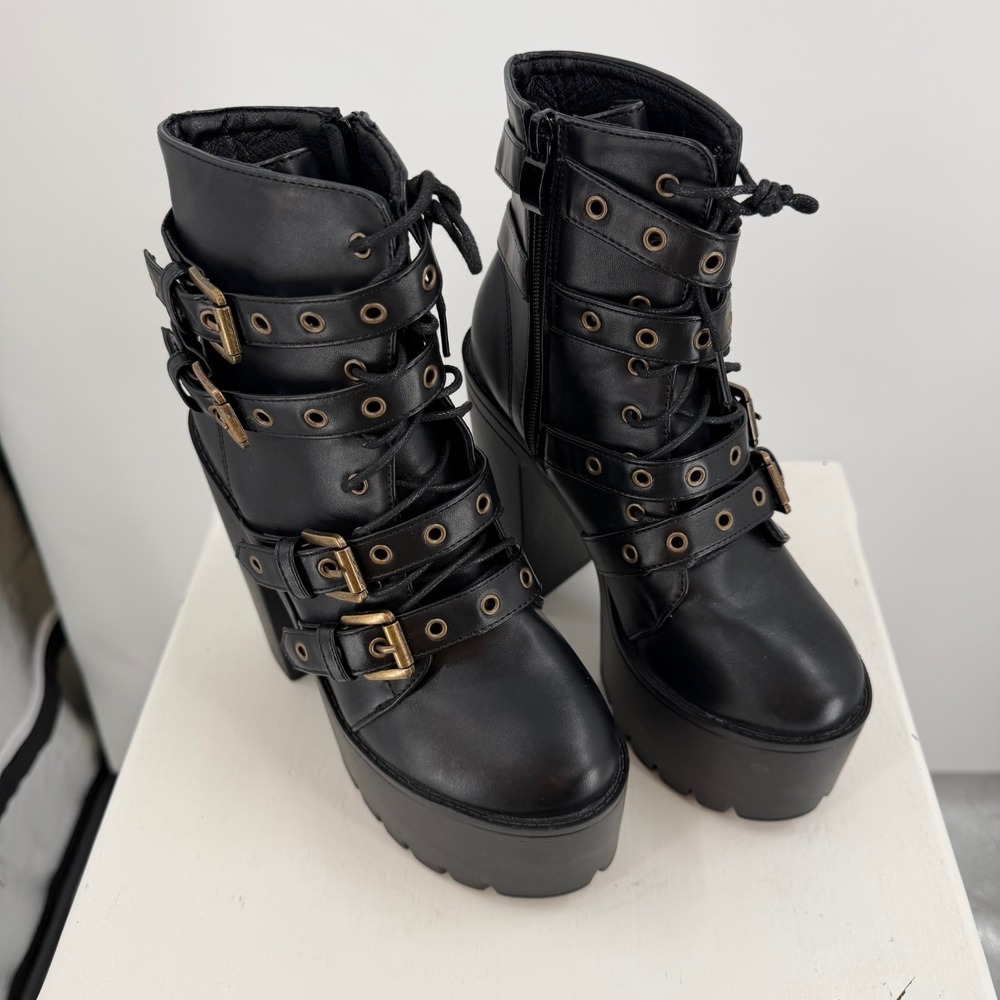 Womens Size 6 Black Platform Boots Goth Punk Buckle Strap Chunky Heel - Picture 3 of 16